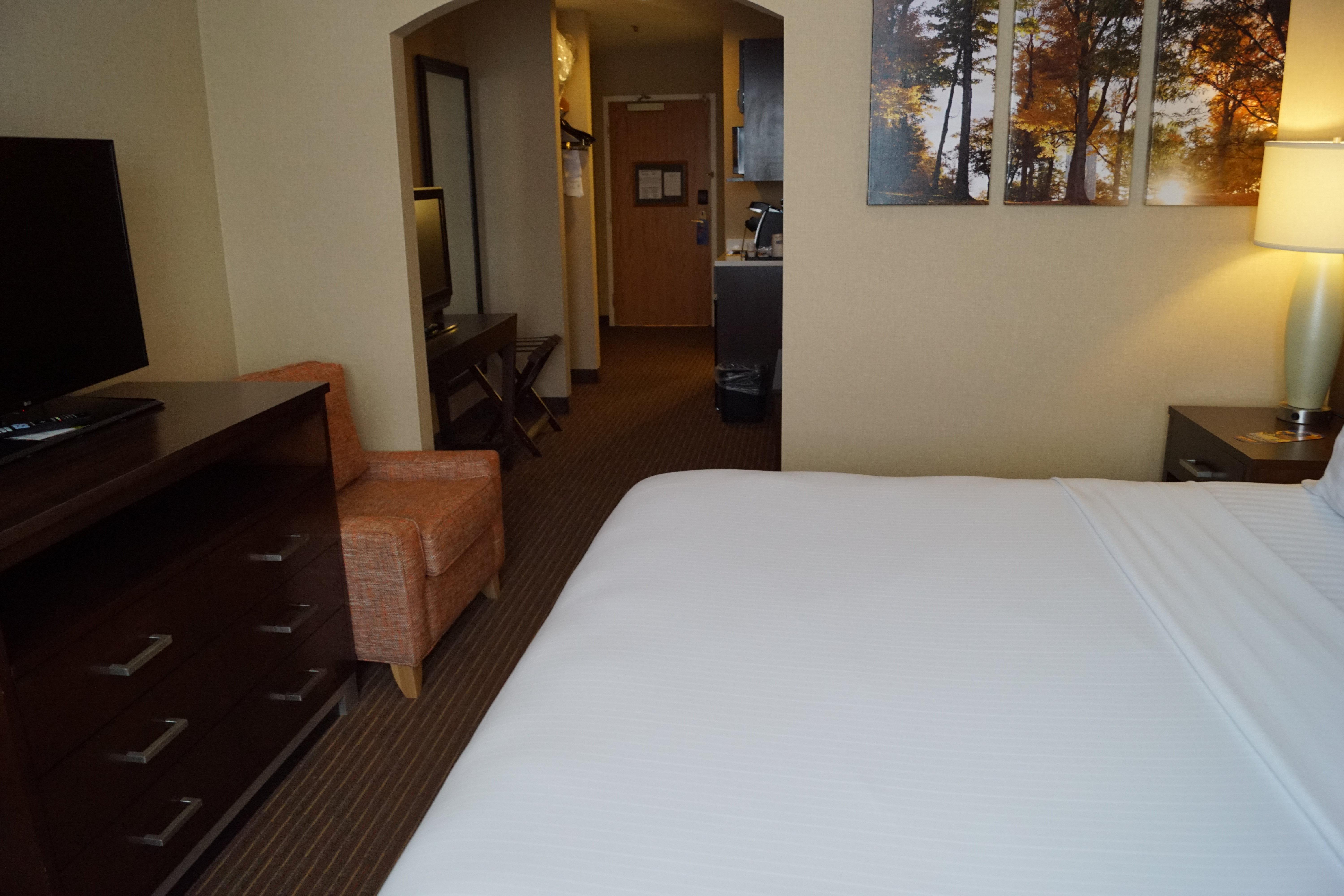 Holiday Inn Express Hotel & Suites Watertown - Thousand Islands By Ihg Exterior photo