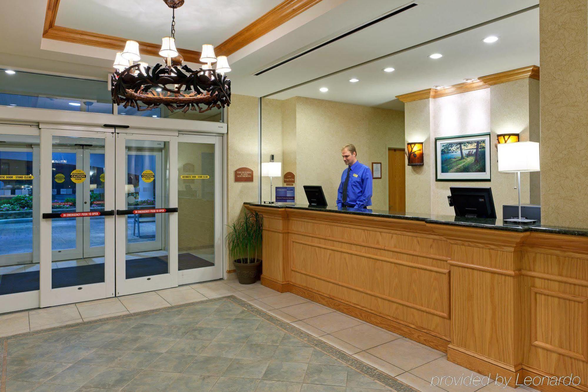 Holiday Inn Express Hotel & Suites Watertown - Thousand Islands By Ihg Exterior photo
